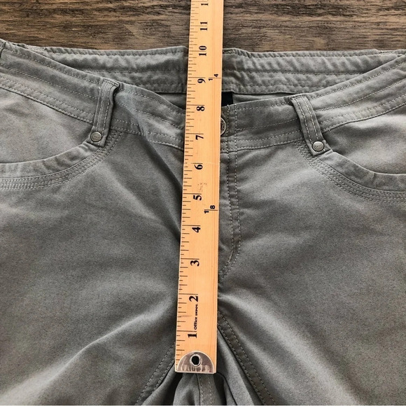 Kuhl Womens size 8 Cropped Stretch Pants Active Camping Hiking Green Gray zipper - Picture 6 of 9